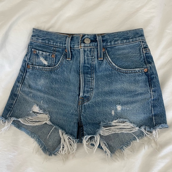Levi’s 501 Original Short in Athens Mid Short - Picture 1 of 5